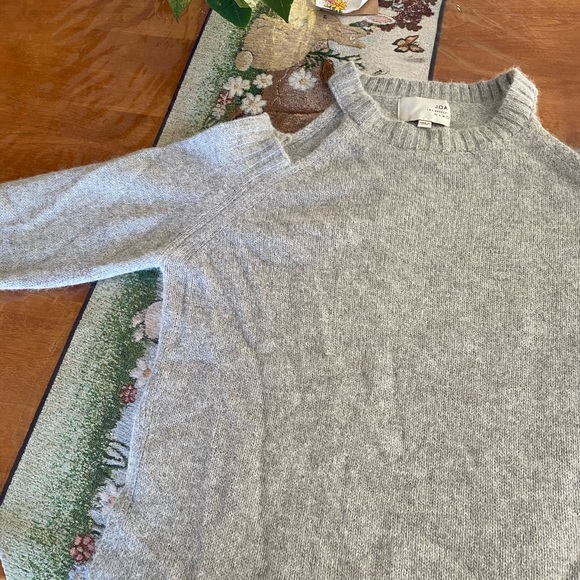 Lulu’s Cold Shoulder Sweater - Picture 4 of 4